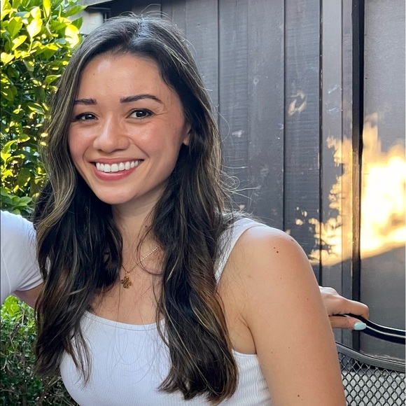 Meet your Posher, Lisa - Picture 1 of 1